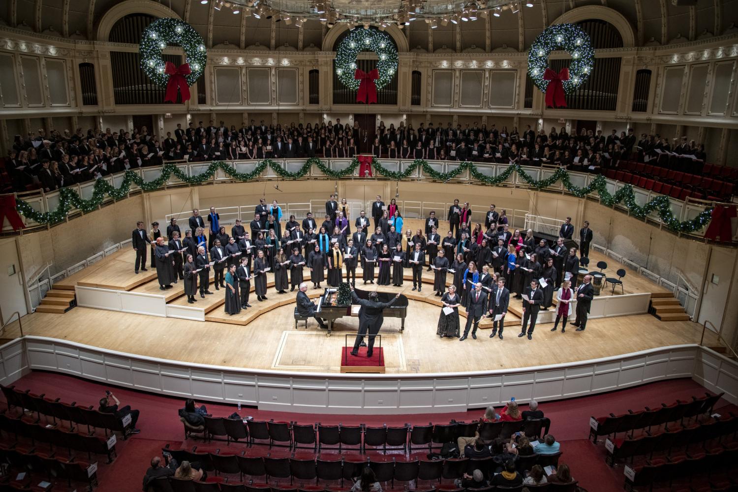 <a href='http://mgegk.goudounet.com'>全球十大赌钱排行app</a>合唱团在芝加哥交响音乐厅演出.